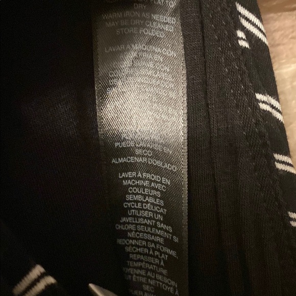 White house Black Market Sleeveless Front Slit Tie-Front Stripe Maxi Dress
SZ XL - Picture 17 of 17